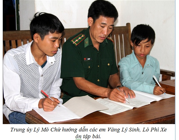 Bộ đội Biên phòng đỡ đầu học trò vùng biên