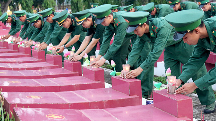 Tiếp tục đẩy mạnh phong trào “Đền ơn đáp nghĩa”, góp phần vào sự nghiệp xây dựng và bảo vệ Tổ quốc