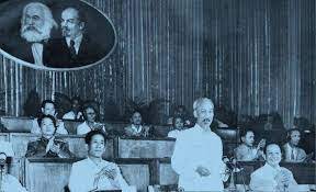 Chiêu trò ‘hạ bệ thần tượng’ và lối suy diễn chủ quan