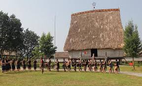 Phát huy vai trò của trụ cột văn hóa trong phát triển bền vững Tây Nguyên