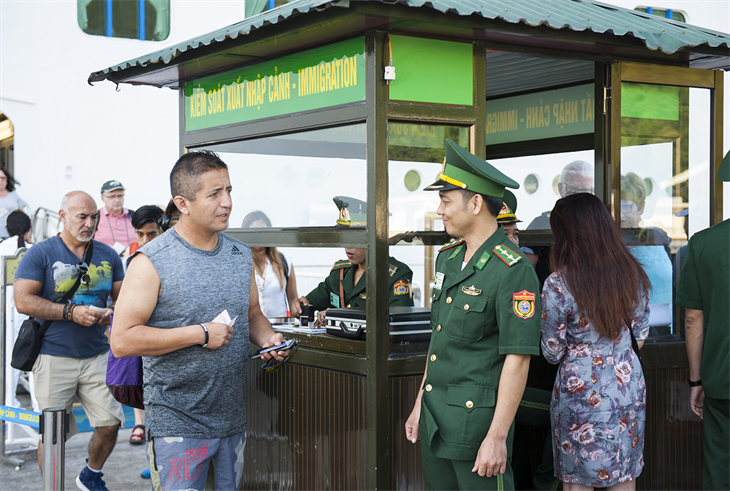 Xây dựng hệ thống cửa khẩu, cảng biển hiện đại, đưa đất nước hội nhập thế giới