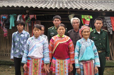 Đồn Biên phòng Bản Máy gõ cửa cao nguyên đá…