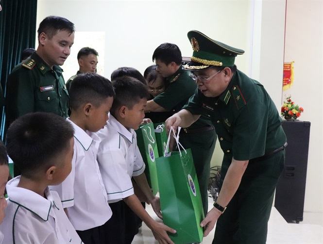 Những đứa con nuôi của Bộ đội Biên phòng