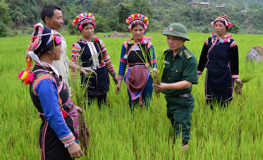 Người lính Biên phòng giữa lòng dân