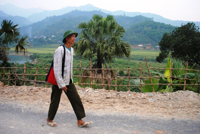 Ông già giữ cột mốc biên giới quốc gia ở bản Bôn