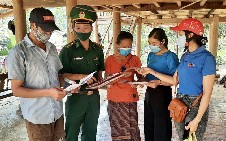 Bộ đội Biên phòng giúp dân ổn định đời sống, giữ vững an ninh vùng biên