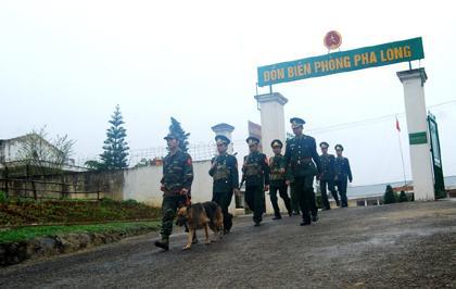 Ðồn Biên phòng Pha Long anh hùng