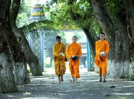 Đi tu - một tập tục của người Khmer, miền Tây Nam Bộ