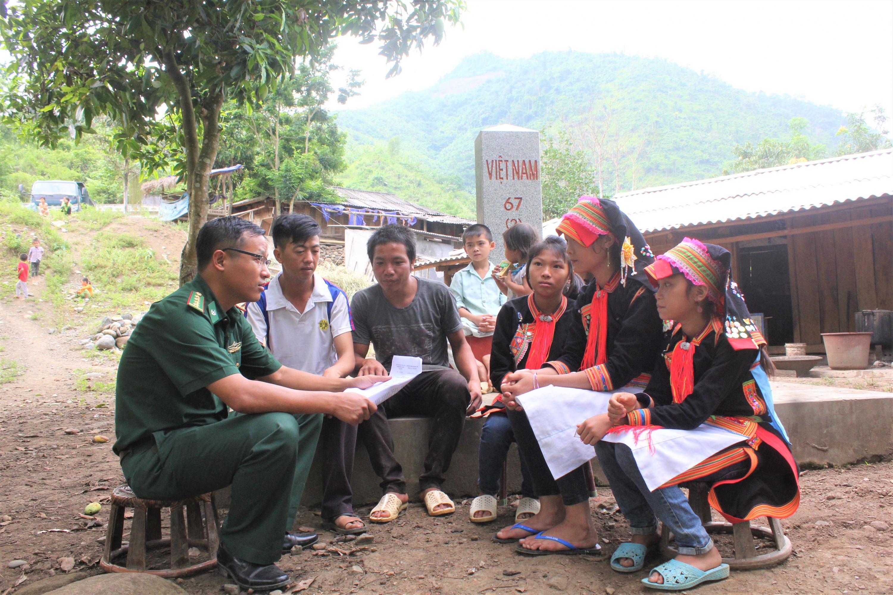 Biên giới lòng dân - Kế sách lâu dài bảo vệ biên giới quốc gia