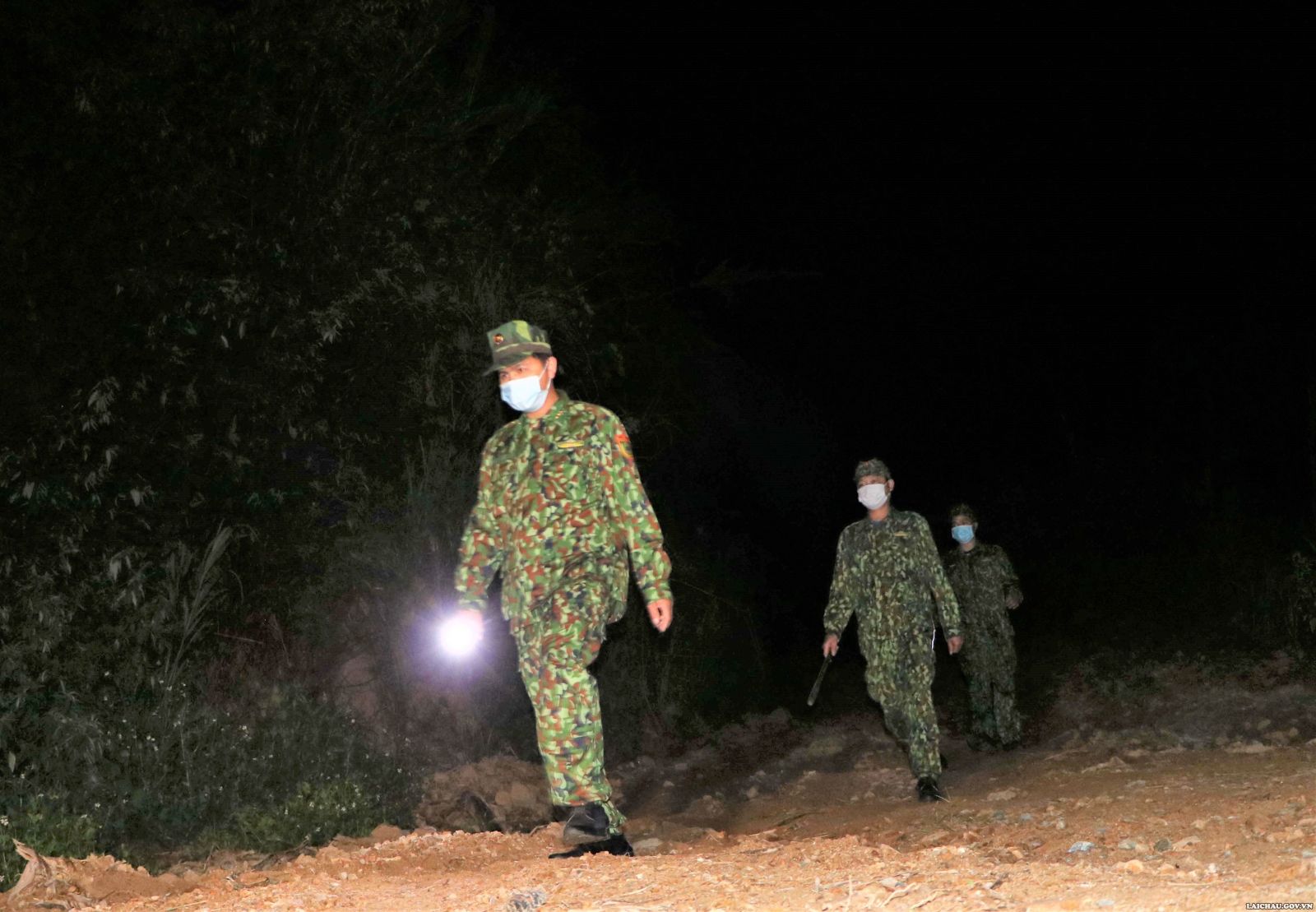 Tăng cường phối hợp hành động, thích ứng an toàn, linh hoạt, kiểm soát hiệu quả dịch Covid-19, thực hiện thắng lợi mục tiêu kép