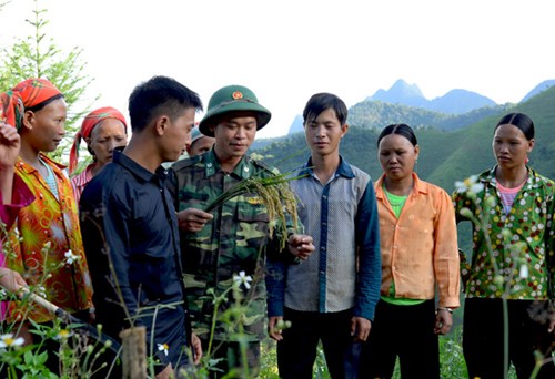 Vai trò của hệ thống chính trị cơ sở trong đấu tranh phòng, chống lợi dụng vấn đề dân tộc, tôn giáo, dân chủ, nhân quyền chống phá cách mạng nước ta